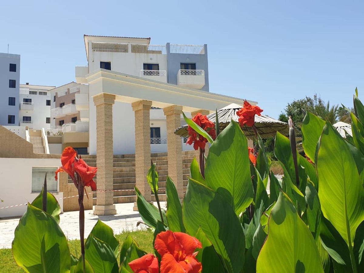 Seaview Sunset Holiday Apartments Пафос Екстер'єр фото